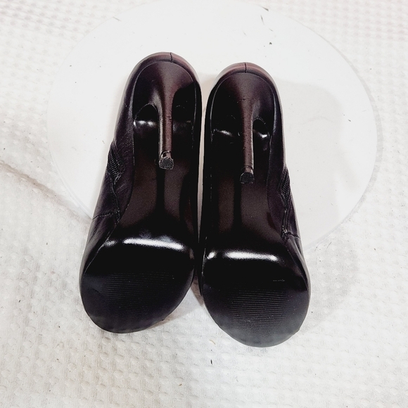 Steve Madden Black Leather Boot Style Laced Open Front Heels Size 5.5 - Picture 11 of 11